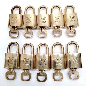 Louis Vuitton (10) Padlock with key sets